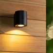 Lucide PERTH kültéri fali lámpa mozgásérzékelővel és alkonykapcsolóval. fém, fekete, LED, 1W, 100lm, 2700K-3000K, IP65 - 15817/01/30
